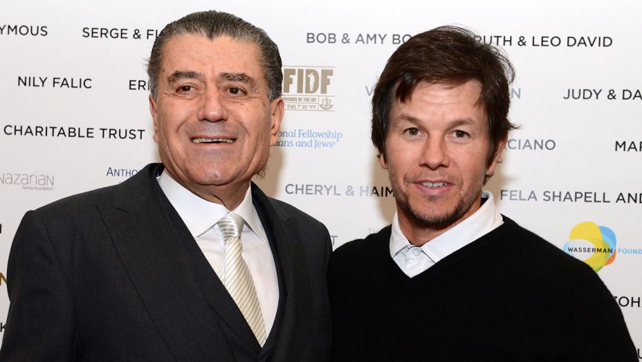 Zionist media mogul Haim Saban and actor Mark Wahlberg at the FIDF event in 2015.